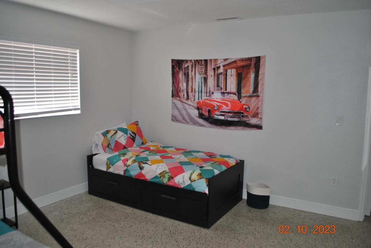 Sleeps 8, Havana Nights In Miami Διαμέρισμα Εξωτερικό φωτογραφία